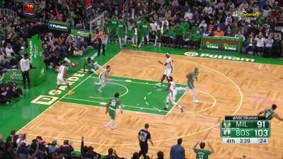 [Highlight] Jaylen Brown after a sweet spin move lobs it to Al Horford
