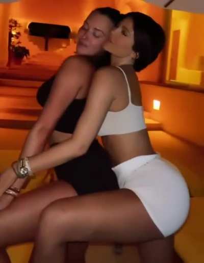 🤤
