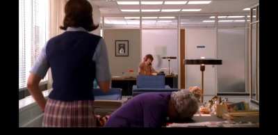 Sally being in Don's office during this scene was top notch comedic timing [4x09]