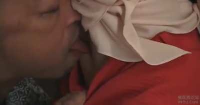 Mai Nanase ななせ麻衣 navel lick scene😍😍😍