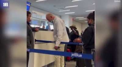 Former Fox News host Bill O’Reilly threatened a JetBlue employee at JFK Airport after his flight to Turks & Caicos was delayed: “You f*cking scumbag! You’re gonna lose your job!”