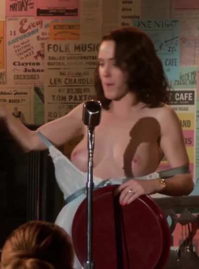 Rachel Brosnahan in 'The Marvelous Mrs. Maisel'
