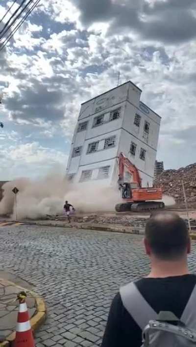 HMRB while I watch this implosion right up close.