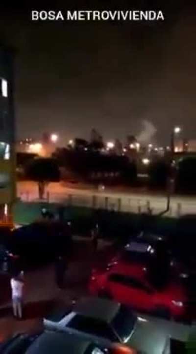 DÜN ATTIĞIM VİDOENU DEVAMI KOLOMBİYALILAR YARRAĞI YİYOR