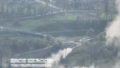 A Ukrainian HMMWV is destroyed in the vicinity of Chasiv Yar. Geolocation:(48°35'35.3
