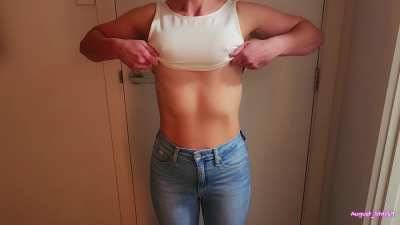 No bra day