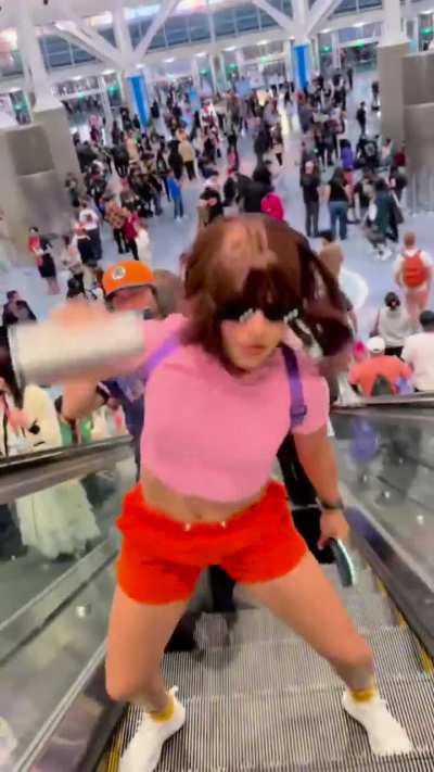 Hola, soy dor- EY M*MAGUEV-