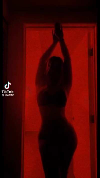 Whats her @