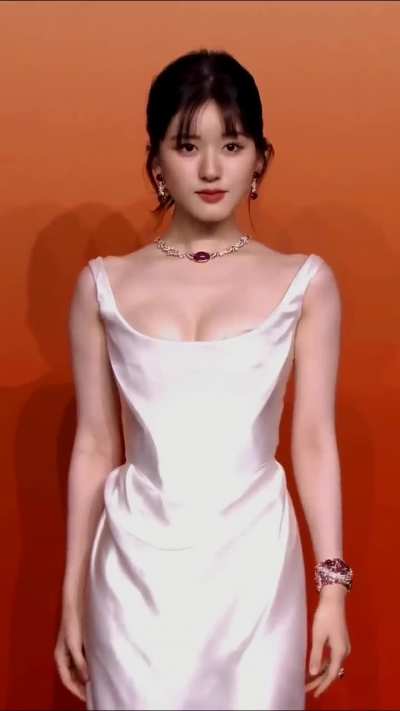 Zhao Lusi 
