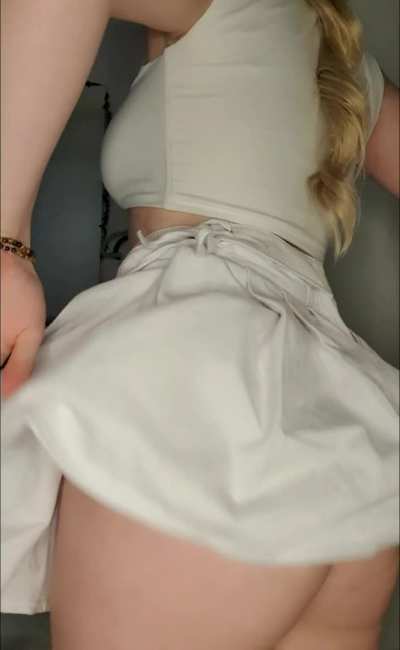 Can I wear this outfit to class daddy? (drop)