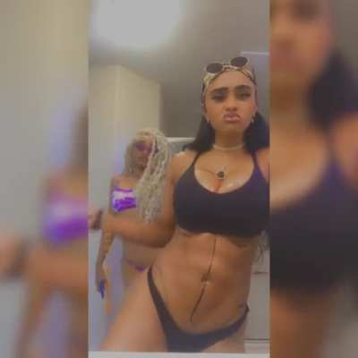 SEXY!<wbr>!🥵🥵🥵