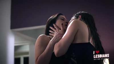Retro Scenes: Dayana Garroz & Coraima Torres - 