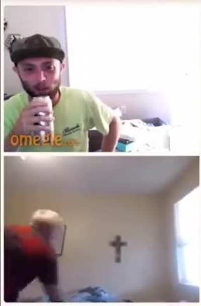 Is the guy on the bottom saying this on purpose?