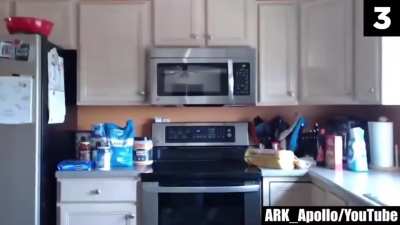 in the kitchen who want mac cheese