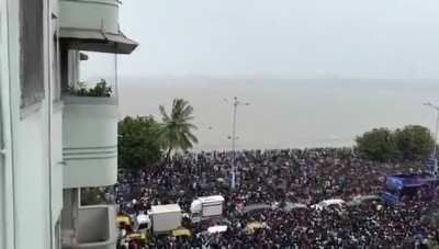 Team India's Parade bus stuck in traffic before it could pick the Indian players.