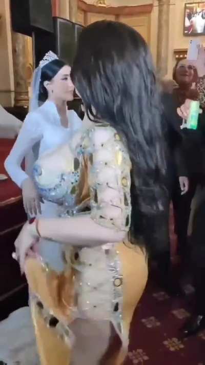 Who's wedding is it?