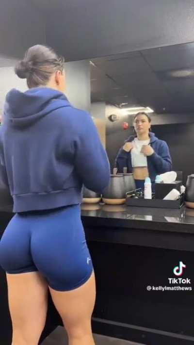 Kelly l matthews