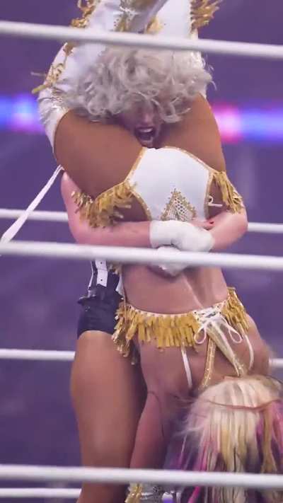 Toni Storm and Mercedes Moné