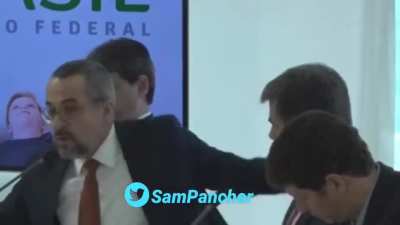 Weintraub falando que botaria os vagabundos na cadeia, 