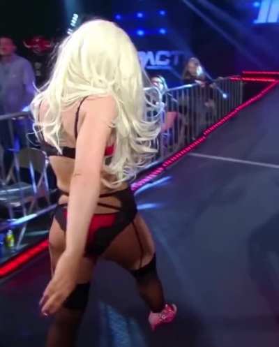 Scarlett Bordeaux