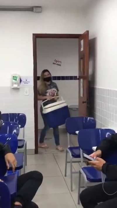 Oque vc levaria?
