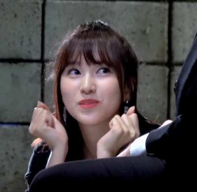 Mina aegyo