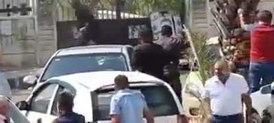 How a dispute between a woman's lawyer and her ex-husband look like in syria?