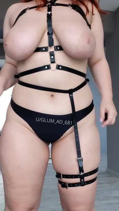 girl next door but she's kinky 😈 (reveal)