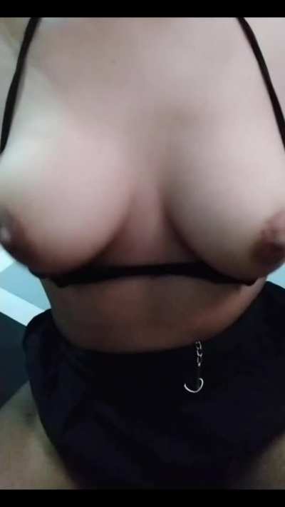 Naughty latina😈 Customs 🔞videocalls😏fetishes😈nudes🔞masturbating videos 🥵 free dick rate🤤I love try new things😏