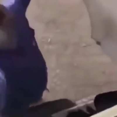 😳