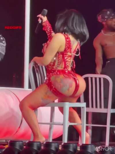 Another slow motion. Cardi b slow motion ass twerking on chair. Look at her face so sexy looks like she’s moaning