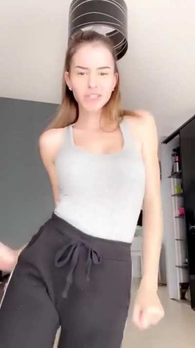 Fuck is so hot 🤤