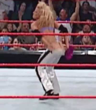 Trish Stratus 🍑🥶