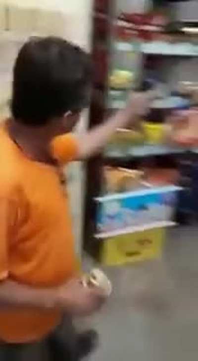 Que cara folgado. 