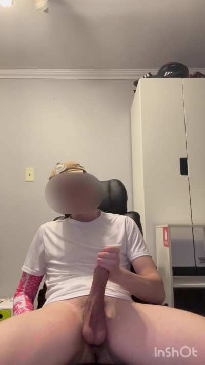 Hung gaming twink