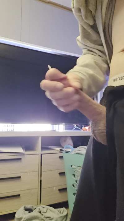 [30] Woke up with morning wood and had to knock it out before work 14 hours here I cum