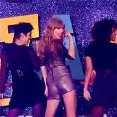 Do you like Taylor`s hair?