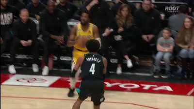 [Highlight] Matisse shows why he was brought to the Blazers as he blocks the corner three and is all smiles