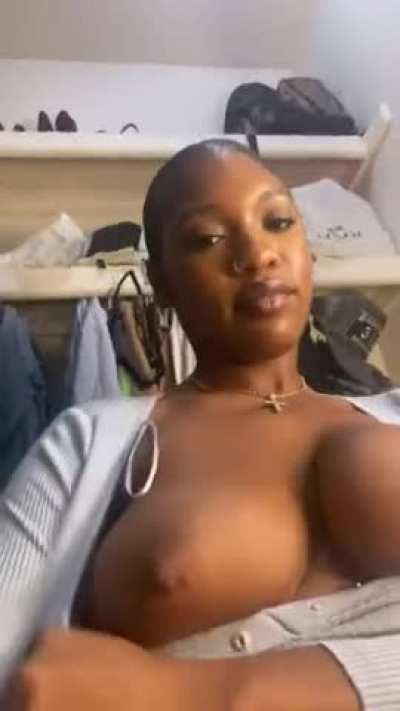 She a 8 but she loves flashing her tits (drop)