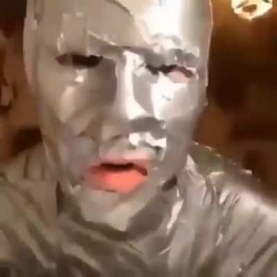 😱