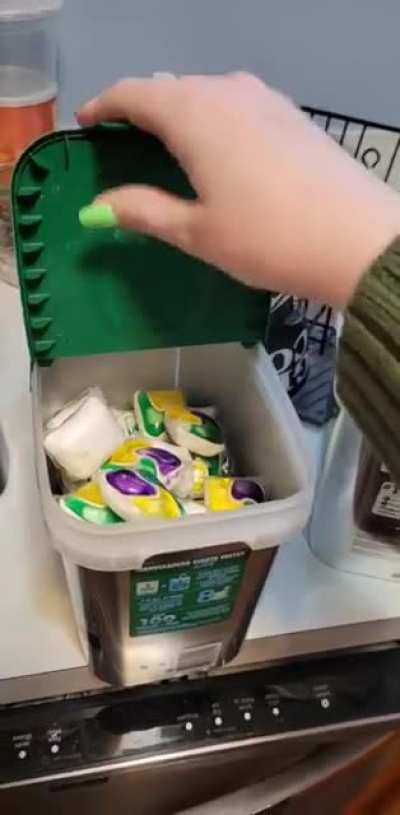 You know those videos of people with nice hands refilling their kitchen stuff? I thought I'd make my own.