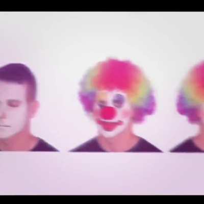 R/YAN<wbr>DERE_<wbr>SIMUL<wbr>ATOR WOULD LIKE TO ANNOUNCE THE CLOWN OF THE CENTURY & SING THE NATIONAL ANTHEM