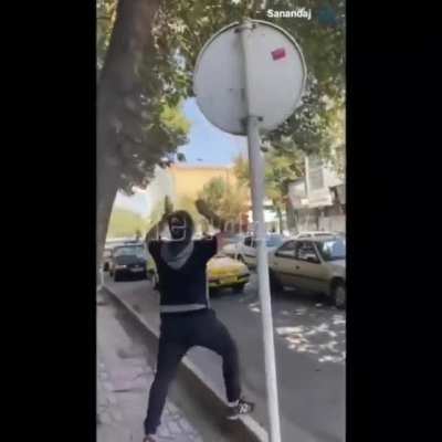 Kordestan province,Iran, a citizen honking his horn in protest was shot dead by IR terrorists