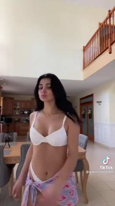 gabriellaaaroseee