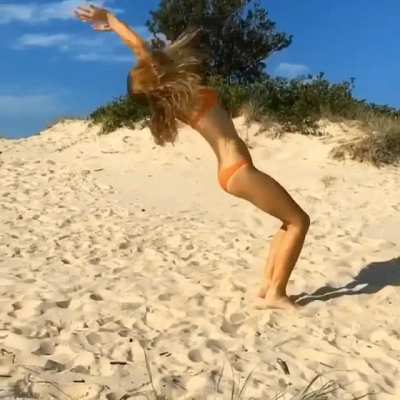 Gymnastics at the beach 
