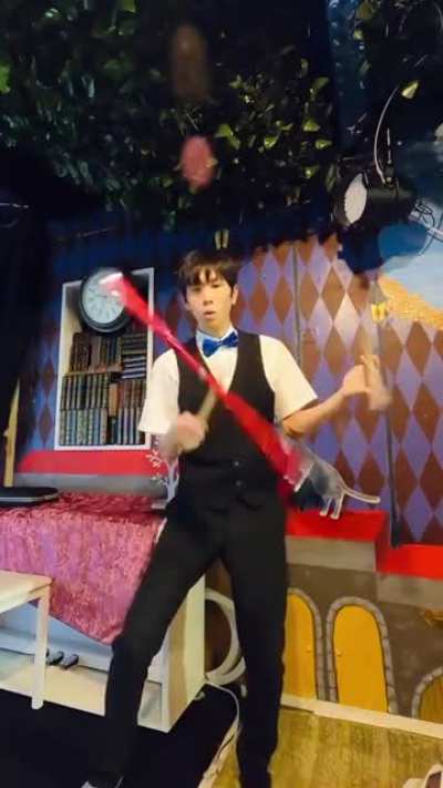 Super talented drummer @jugglingdrummergaku