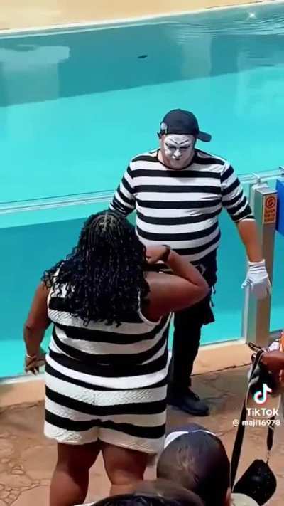Tom the mime