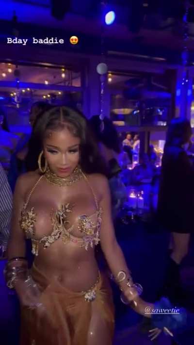 Clearest nip slip we gon get 😩😩👩‍🍼 In 4k