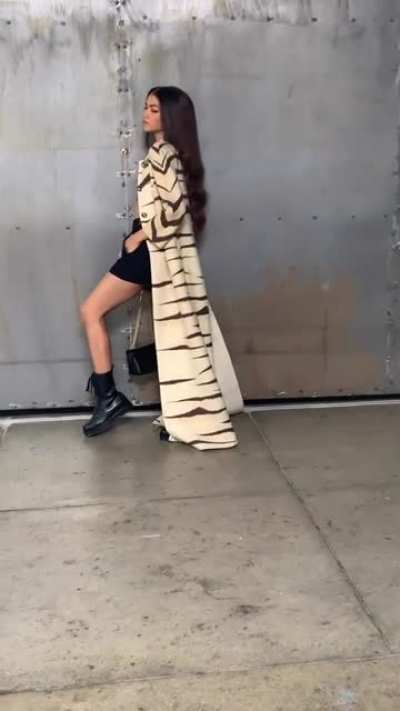 Leggy