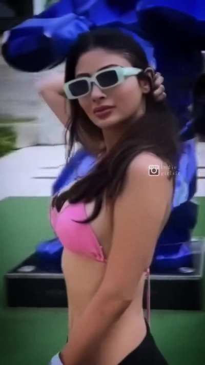 Mouni throwback vacation video in pink bikini 